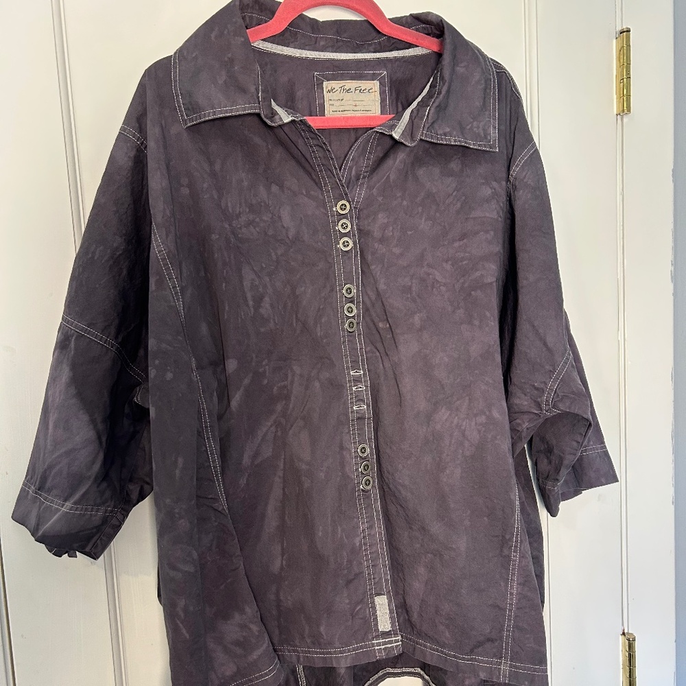 Vintage We The Free | Button down cotton shirt | Deep Blue w/Tye Dye effect| LG